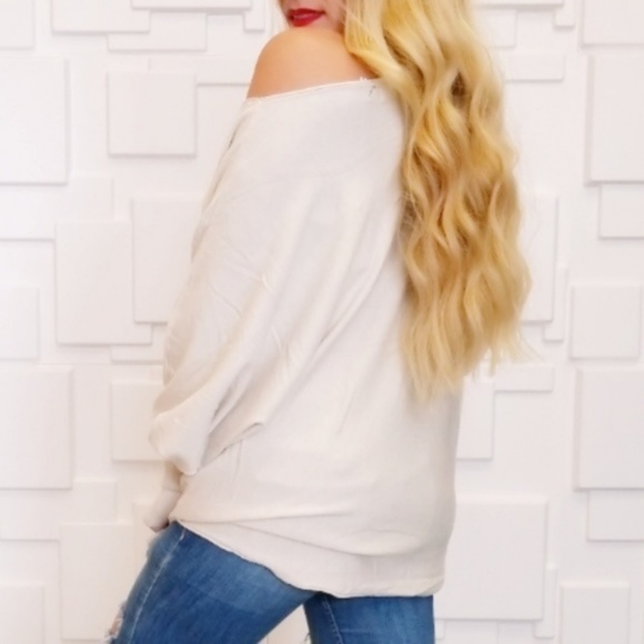 HEY KITTY Sweater Top! - Picture 4 of 4